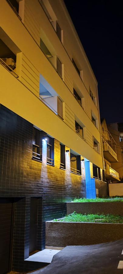 Appartement Zvezdara Blue Star à Belgrade Extérieur photo